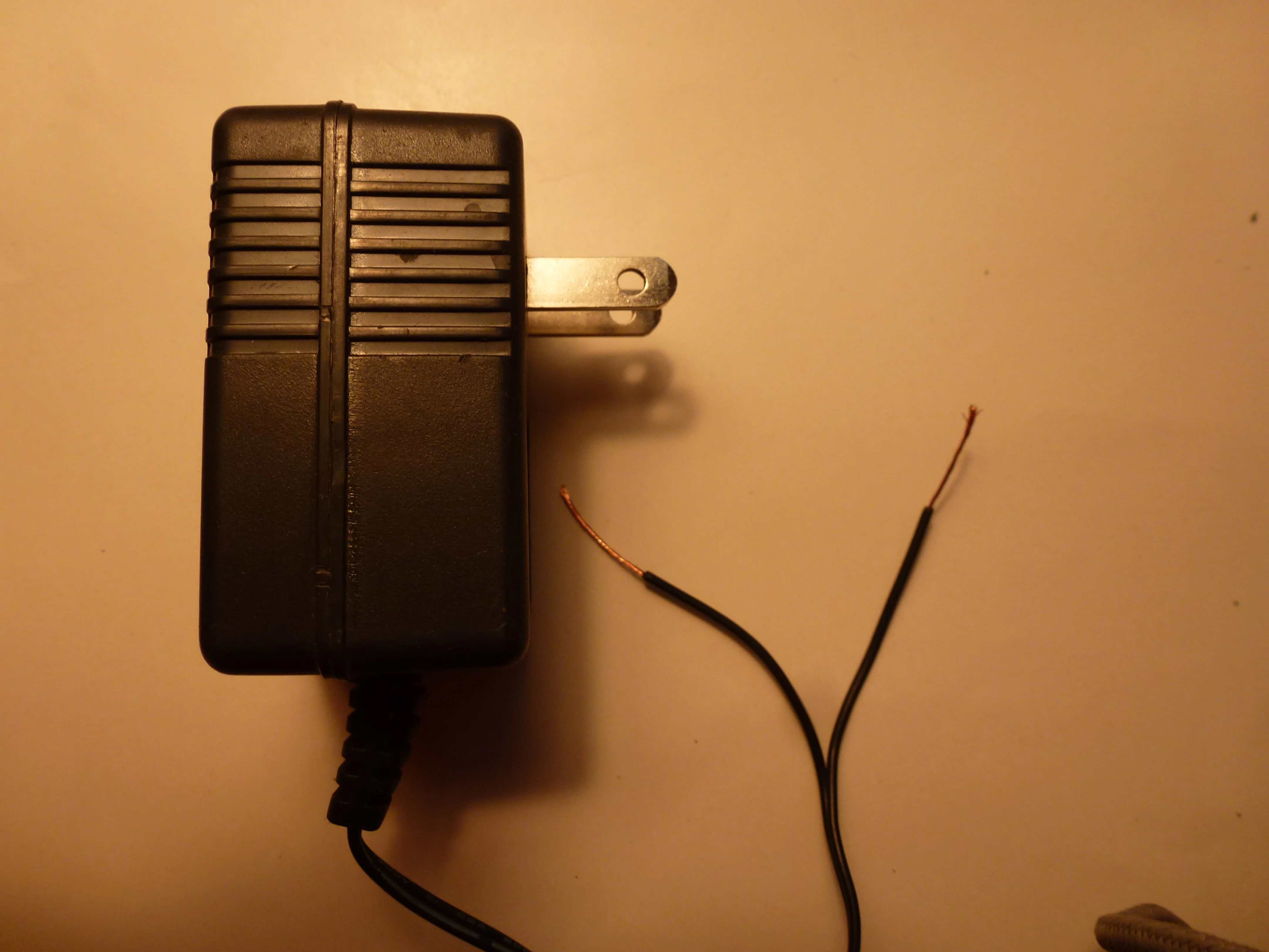 12 Unbelievable 12V Cell Phone Charger For 2024