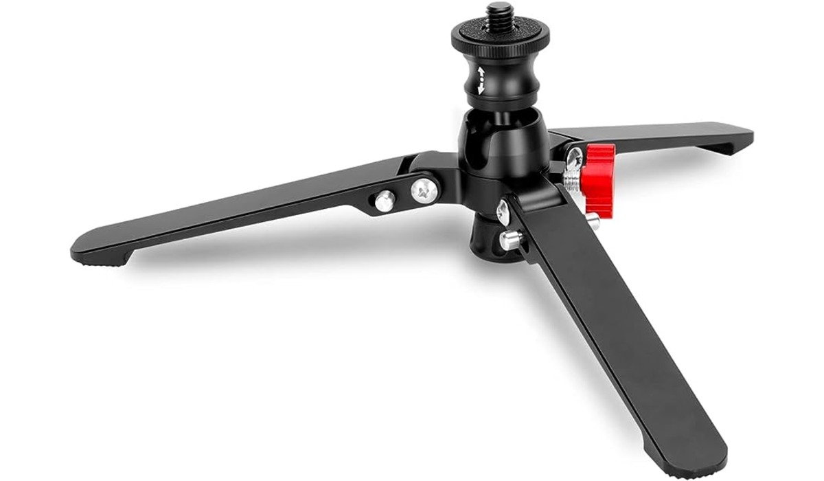 13 Amazing Universal Tripod for 2024
