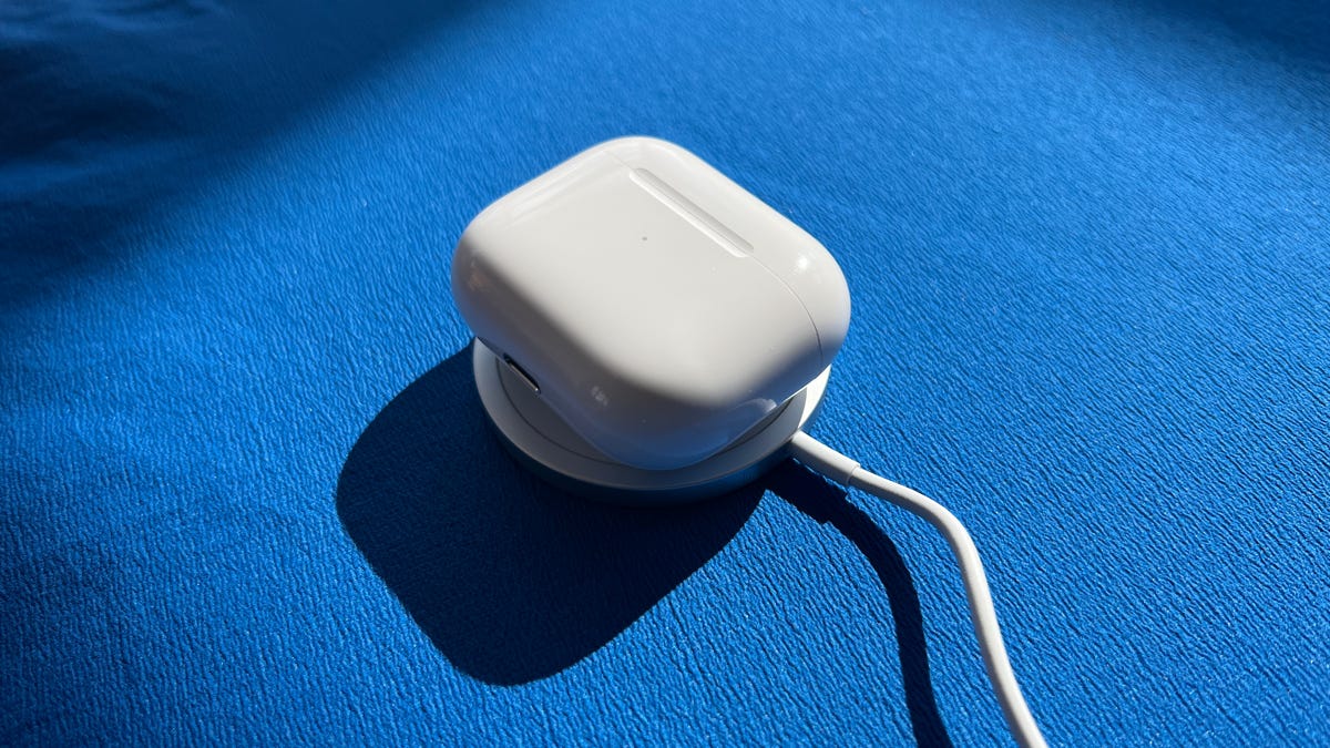 13 Amazing Wireless Charging Airpod Case for 2024