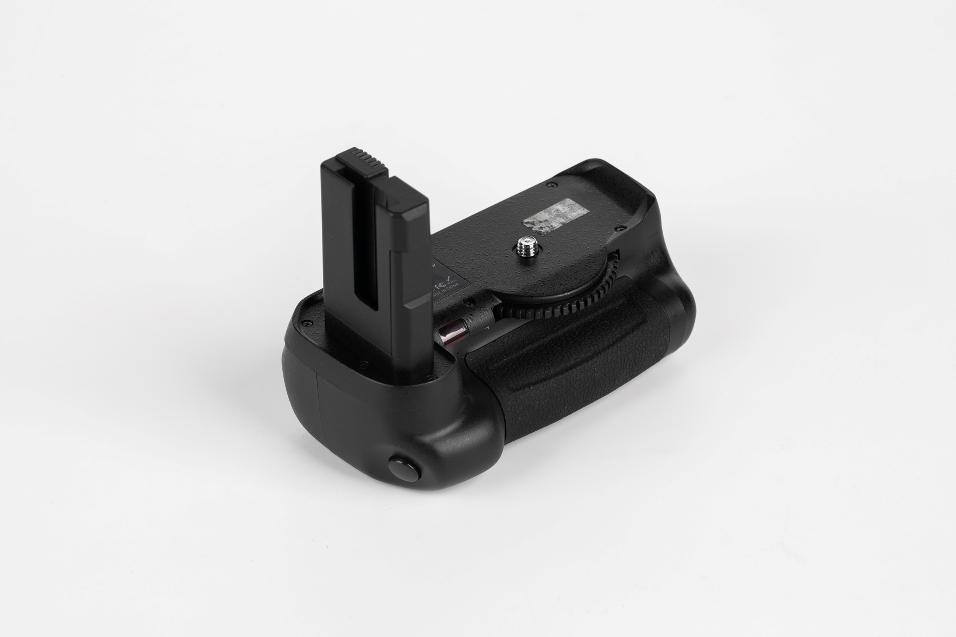 13 Best Nikon D5500 Battery Grip For 2024