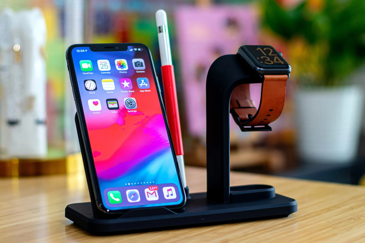14 Best Apple Watch Wireless Charging Stand for 2024