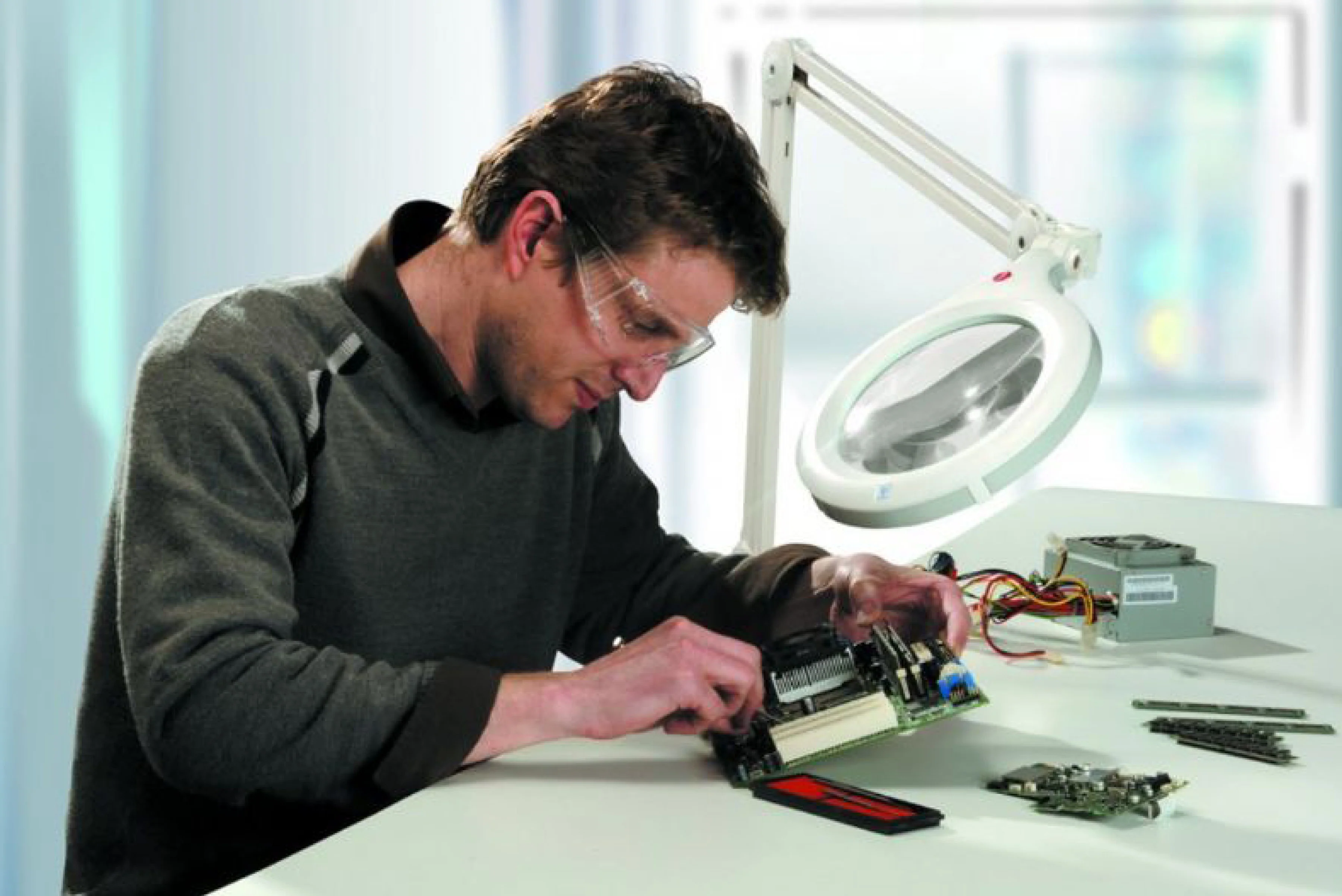 15 Amazing Lamp Magnifier for 2024