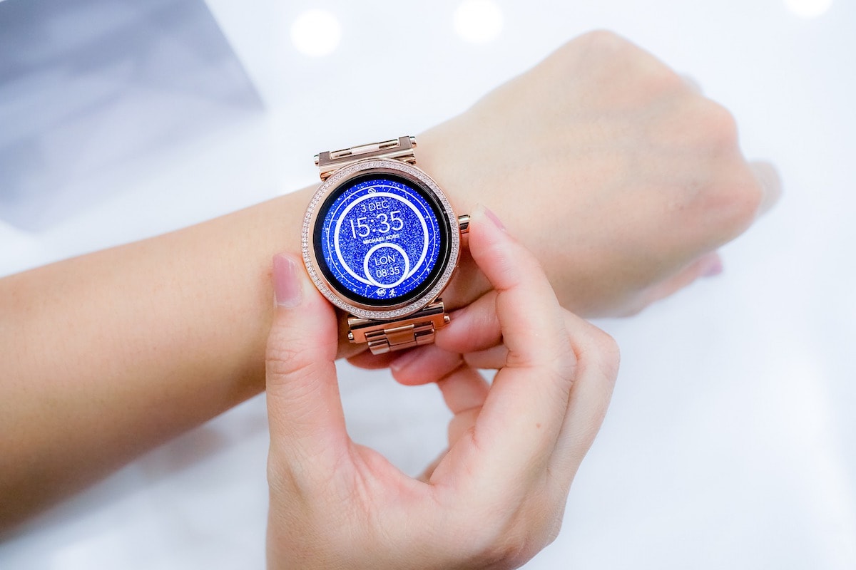 15 Best Women’s Smartwatches for 2024