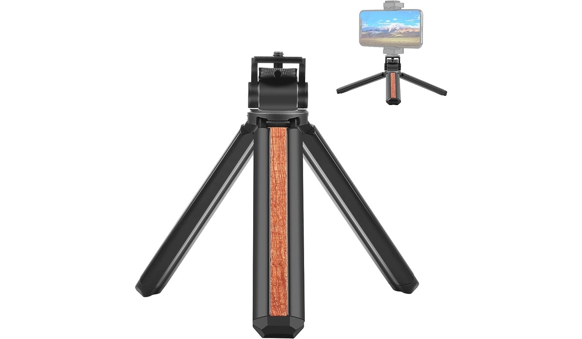 8 Best Tripod Accessories for 2024