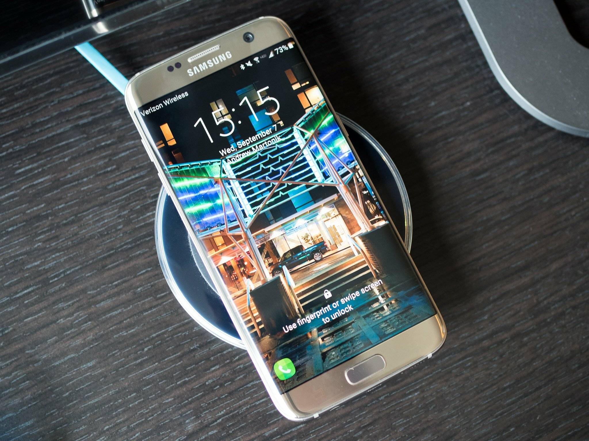 How Does Wireless Charging Work on a Mobile Phone? CellularNews