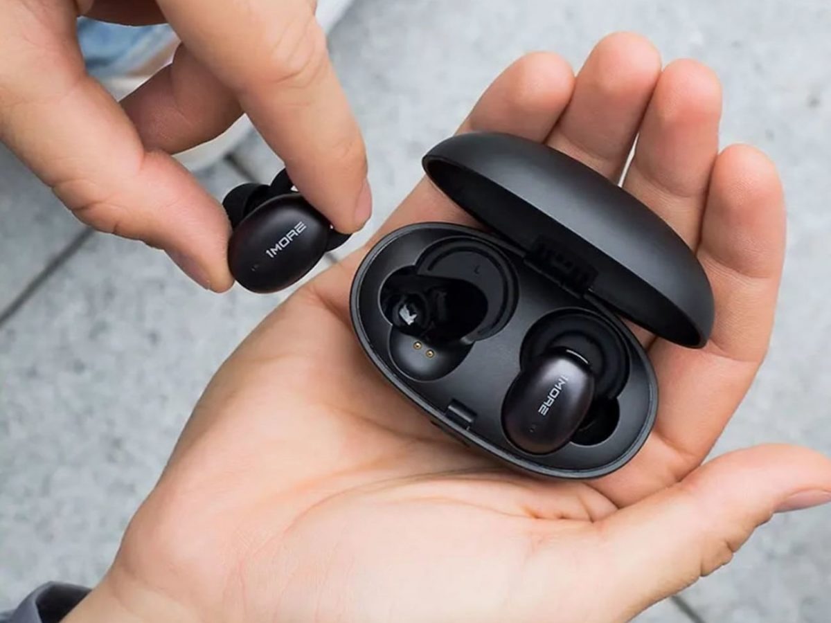 11 Amazing Single Wireless Earbuds For 2023 | CellularNews