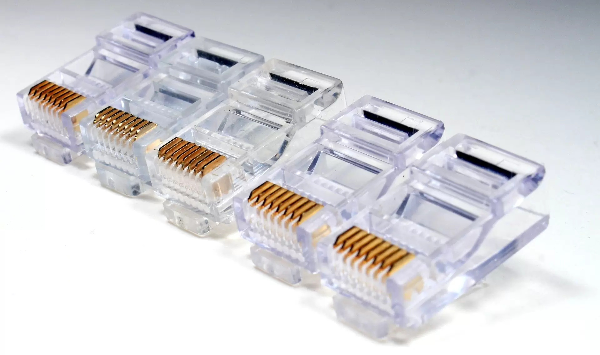 how-many-pins-does-an-rj-45-connector-have
