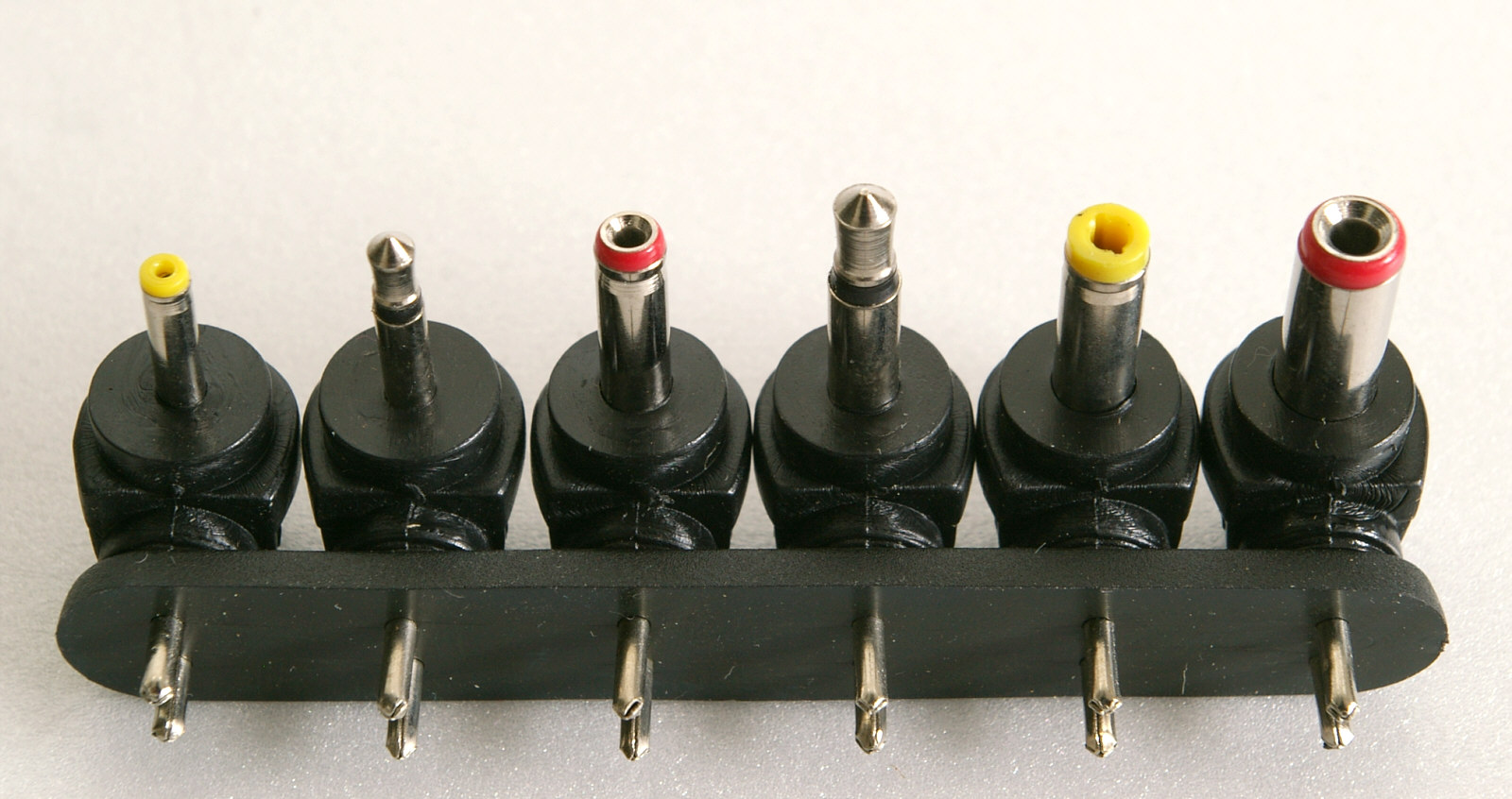 what-is-barrel-connector