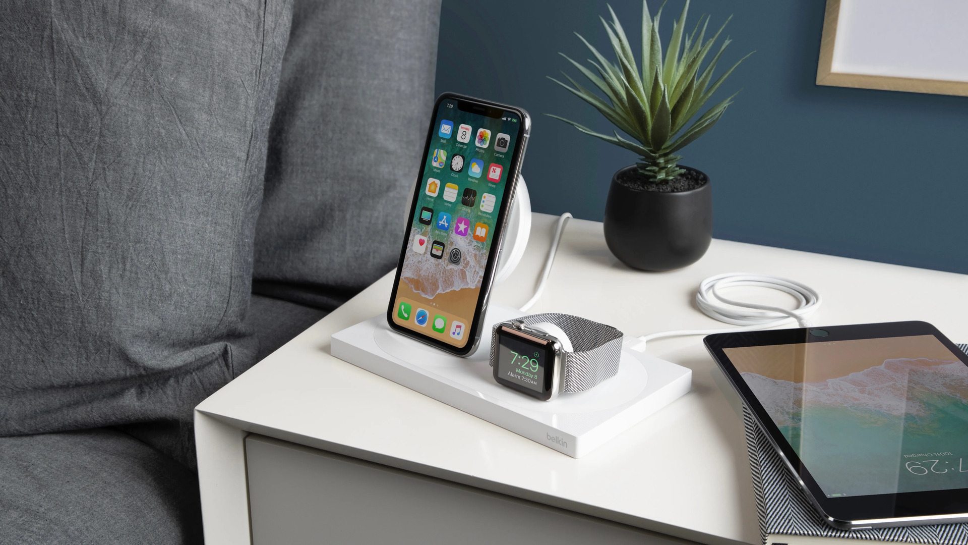 14 Best iPhone And Apple Watch Wireless Charging Stations For 2024