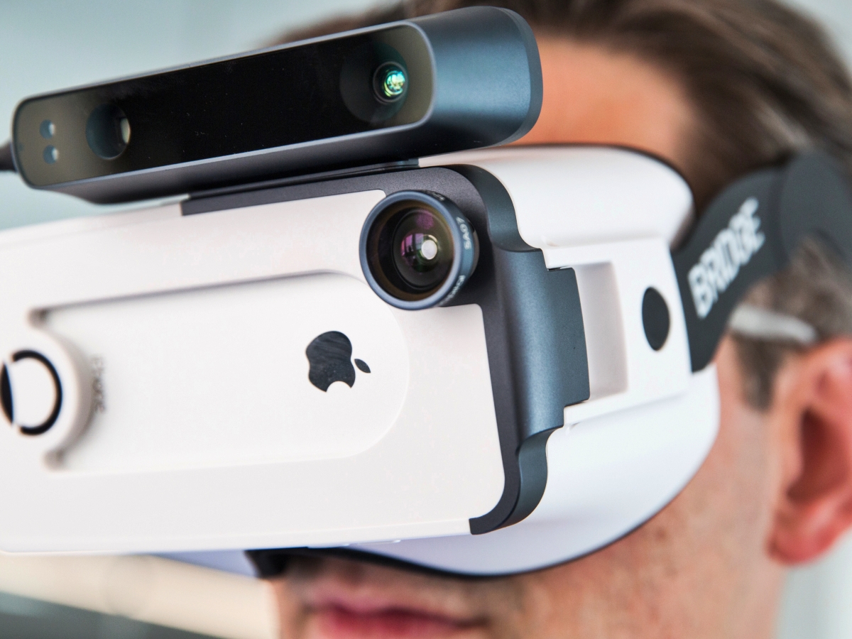 6-things-to-know-about-how-to-use-iphone-vr-headsets-updated-for-2018