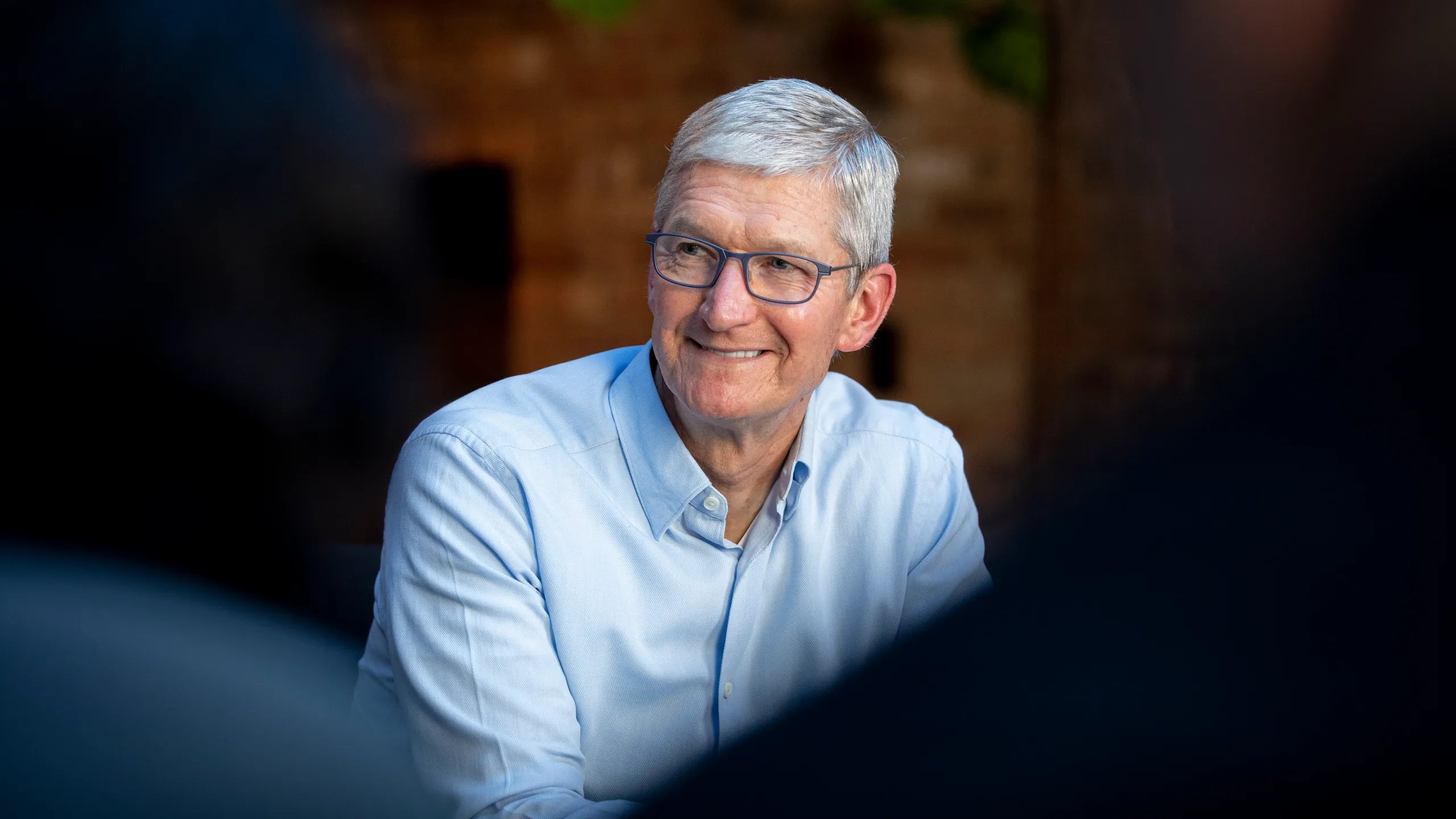 apple-aims-to-make-iphones-entirely-using-recycled-materials-tim-cook