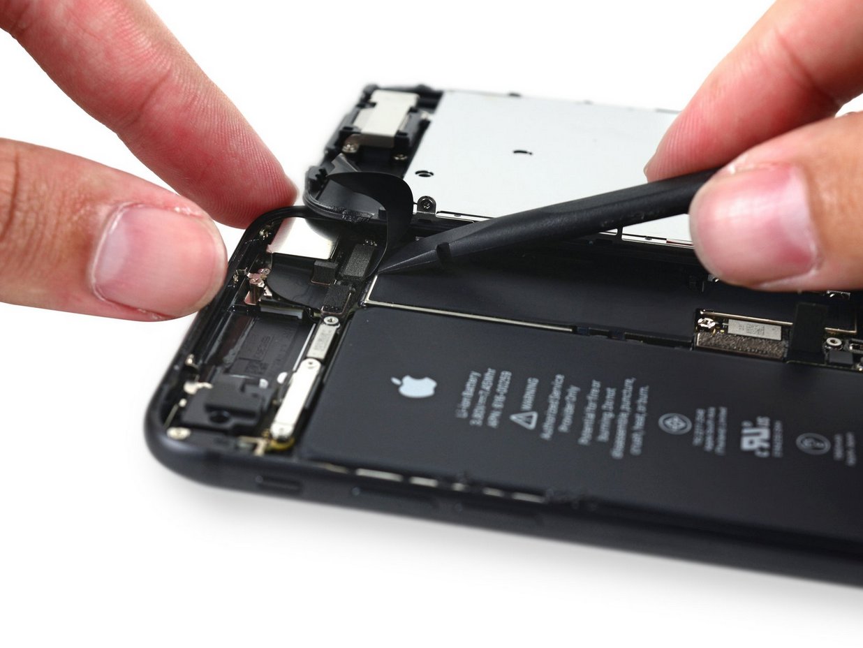 apple-iphone-14-to-have-improved-battery-life-thanks-to-new-5g-chip-report