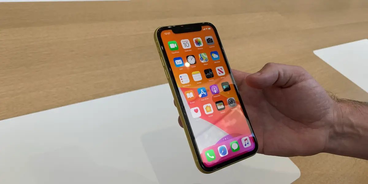 Apple Launches Free iPhone 11 Display Module Replacement Program ...