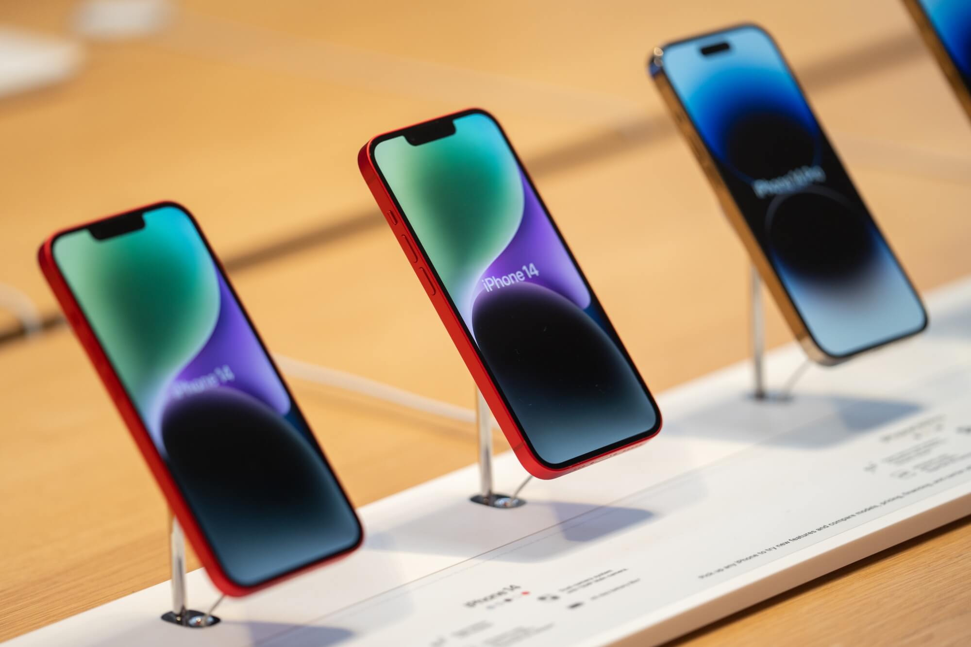 apple-will-miss-shipment-targets-for-5g-iphones-in-2023