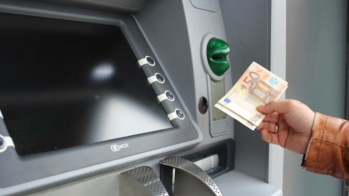 atms-in-india-are-testing-touchless-cash-withdrawals-using-smartphones