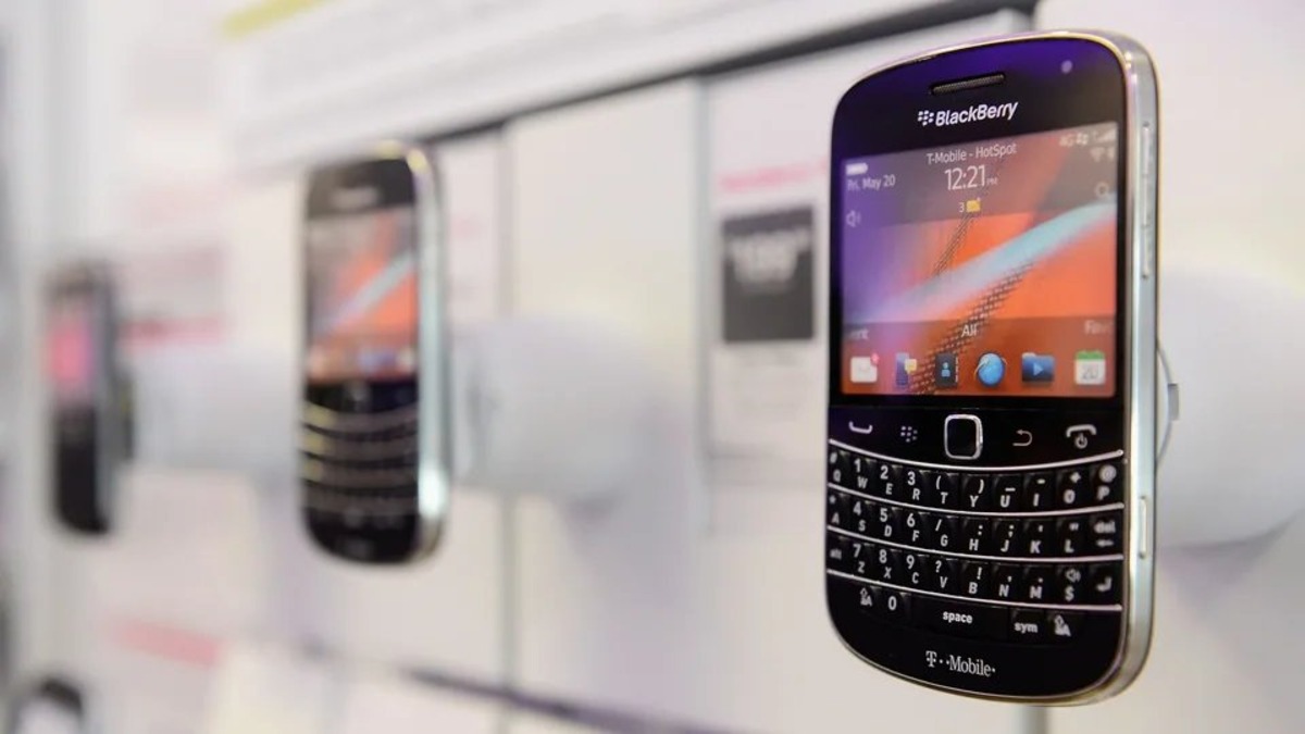 blackberry-phones-with-blackberry-os-will-be-dead-post-january-4