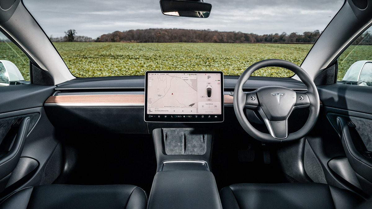boldly-go-to-mactech-l-a-to-testdrive-a-tesla-and-sit-in-captain-picards-chair
