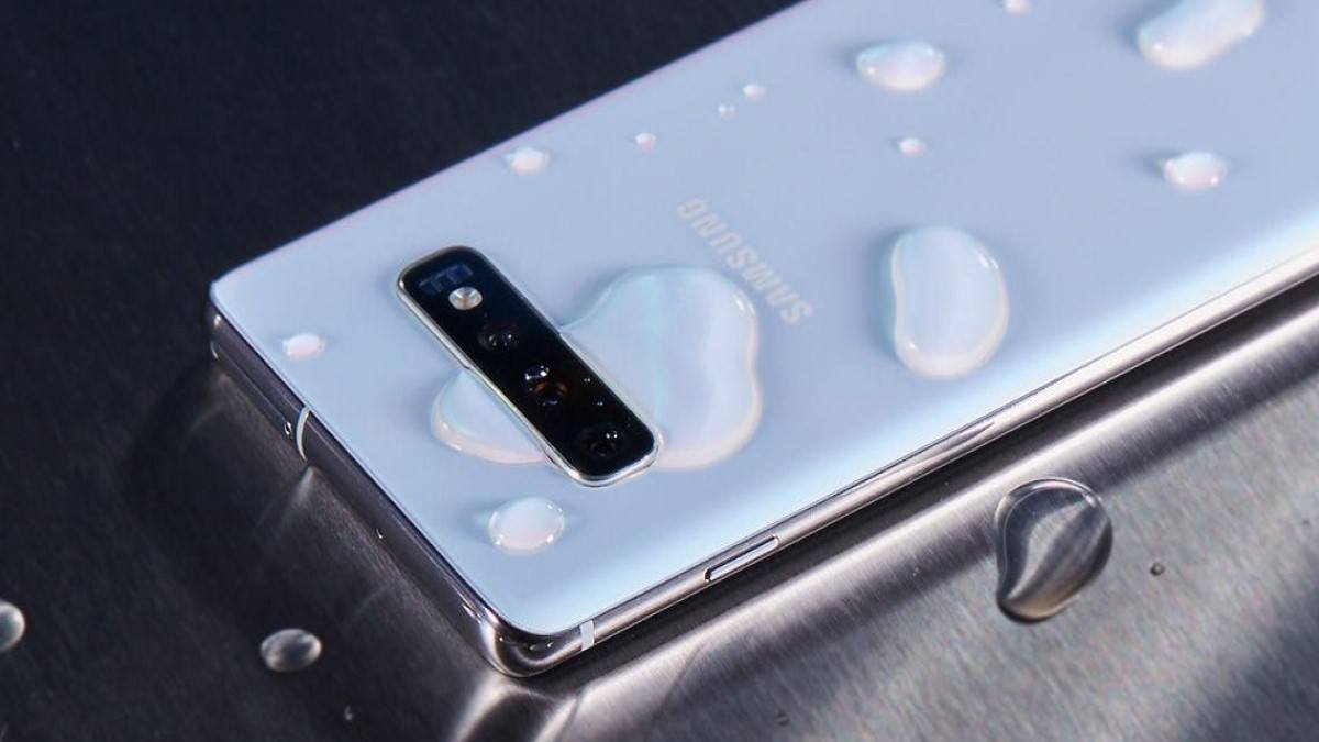 how-can-you-tell-if-your-phone-is-waterproof