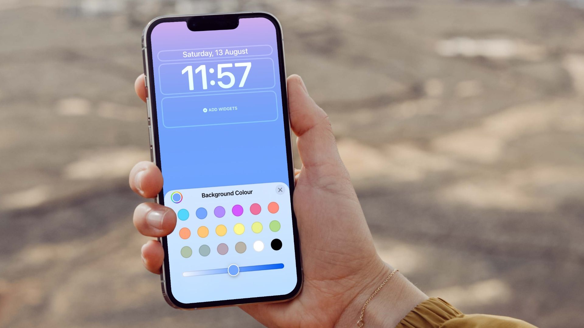 how-to-change-lock-screen-on-iphone-to-a-gradient-color-in-ios-16