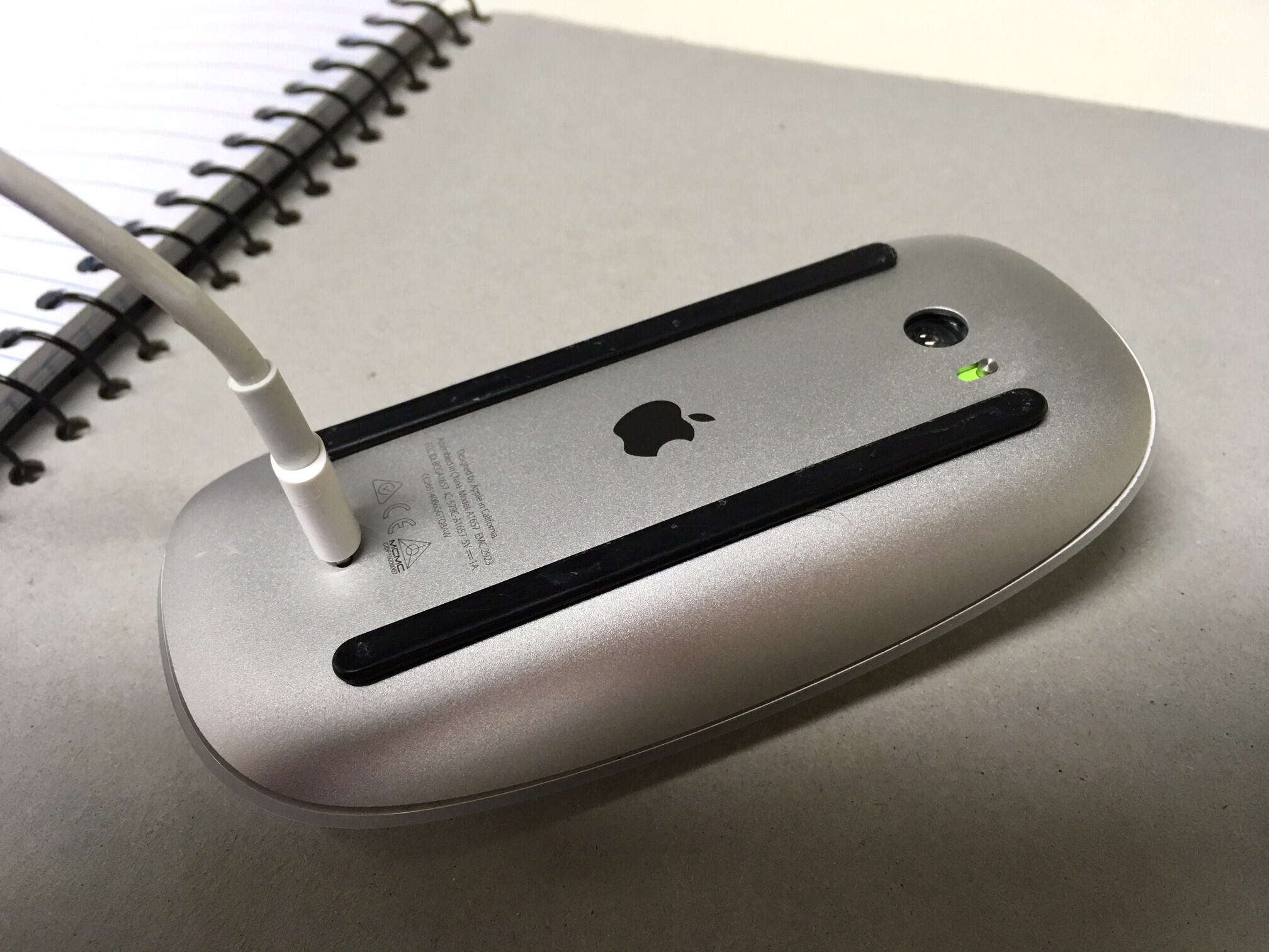 how-to-charge-wireless-apple-mouse