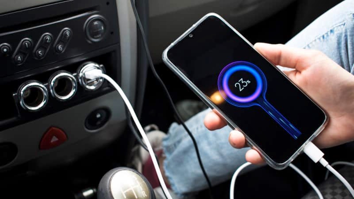 how-to-charge-your-phone-in-a-car