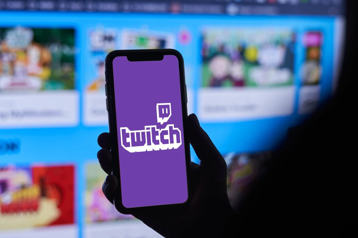 how-to-close-chat-on-twitch-mobile