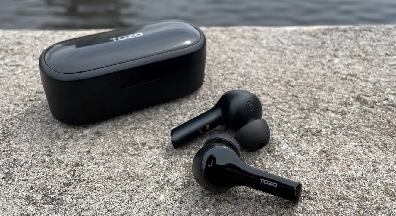 how-to-connect-tozo-wireless-earbuds