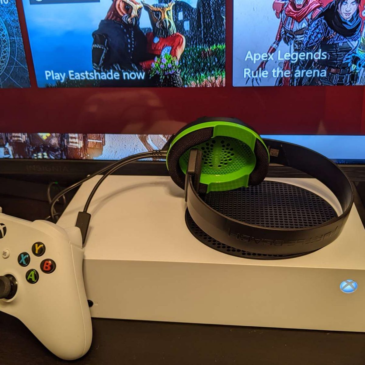 How to connect wireless online headphones to xbox controller