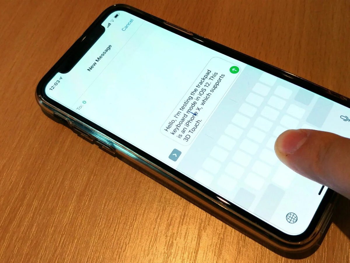 how-to-easily-select-text-on-ipad-or-iphone-using-the-keyboard-as-a-trackpad