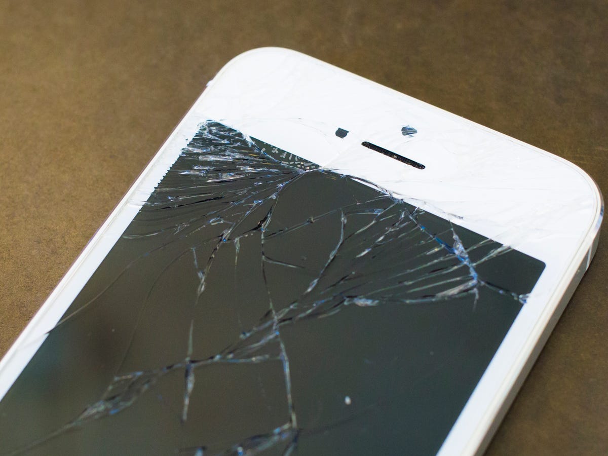 how-to-fix-a-small-crack-in-phone-screen