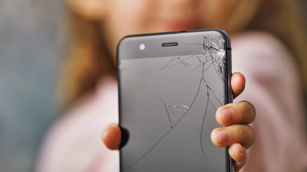 how-to-fix-small-cracks-in-phone-screen