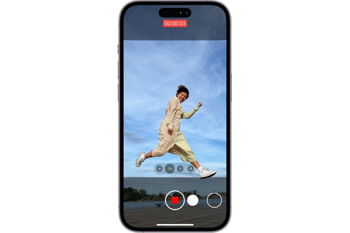 How To Flip Camera On iPhone While Recording | CellularNews