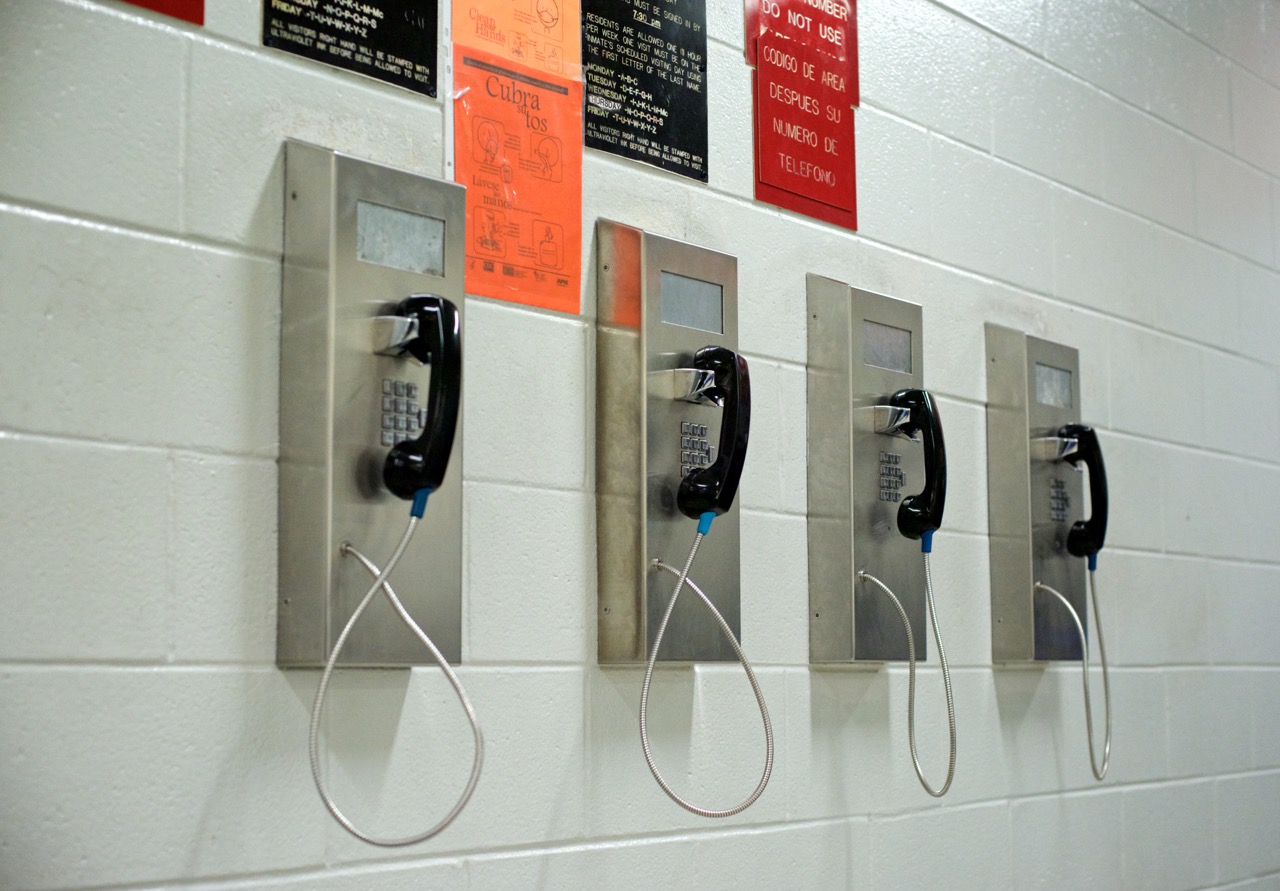 how-to-get-collect-calls-from-jail-on-cell-phone