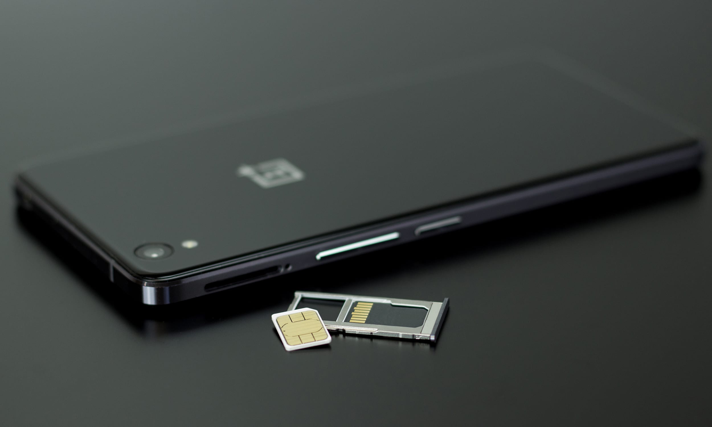 how-to-get-pictures-off-old-phone-without-sim-card