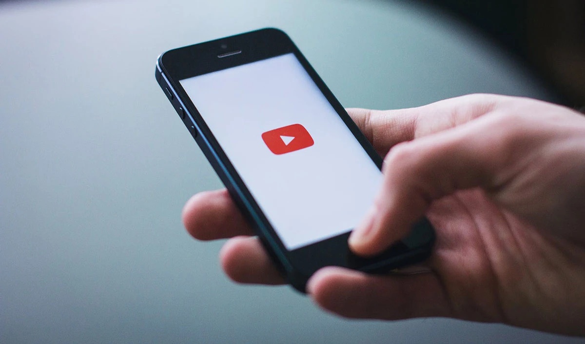 how-to-listen-to-music-on-youtube-with-phone-off