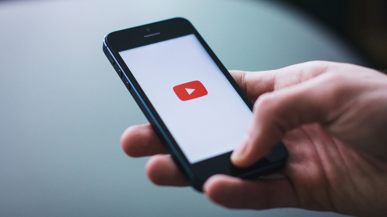 how-to-lock-your-phone-on-youtube