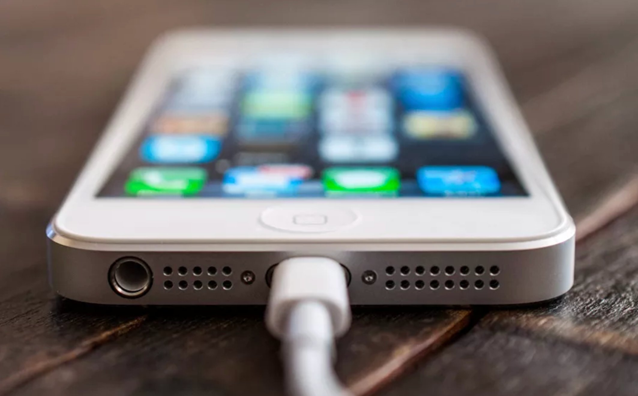 how-to-make-iphone-charge-faster