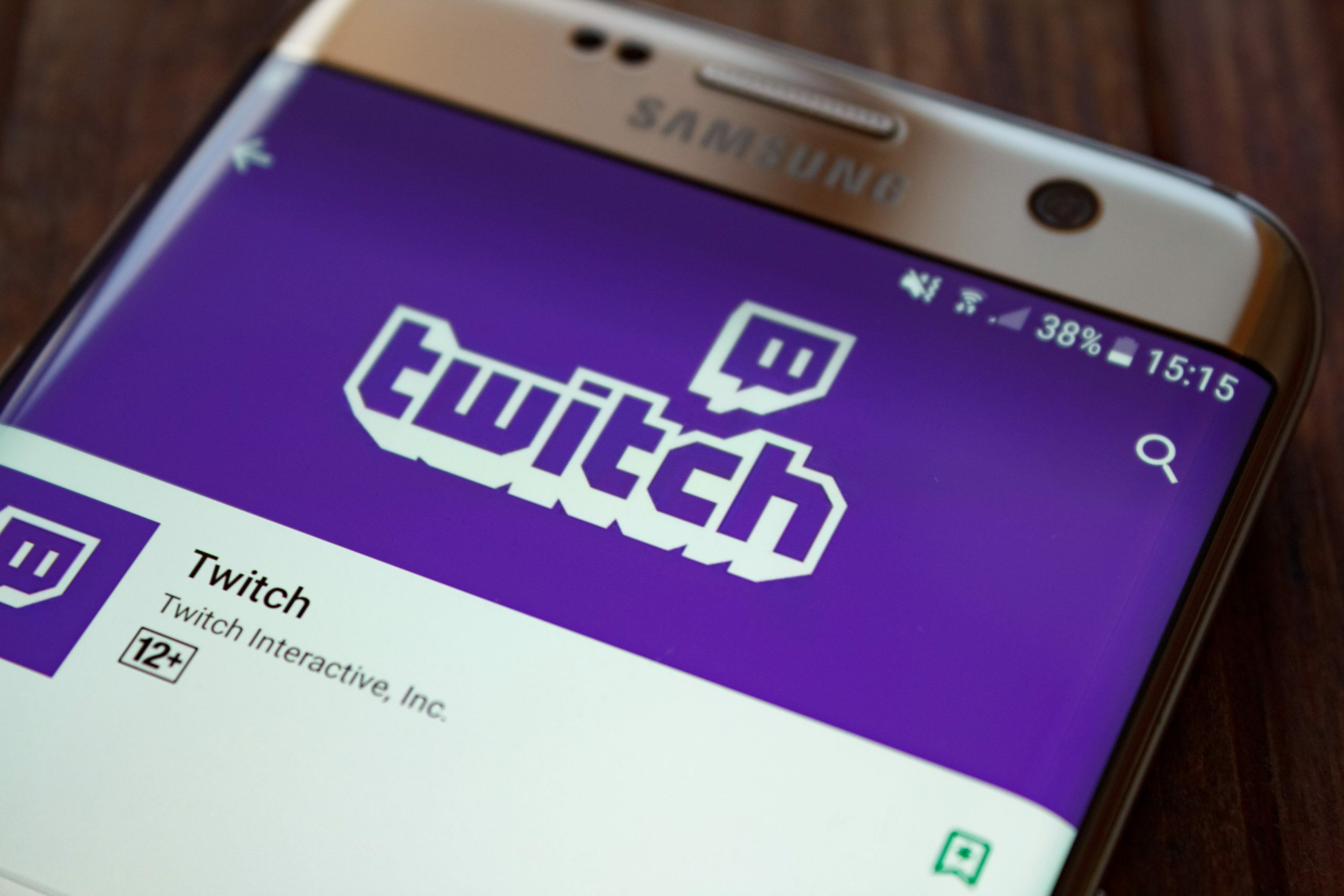 how-to-mod-on-twitch-mobile