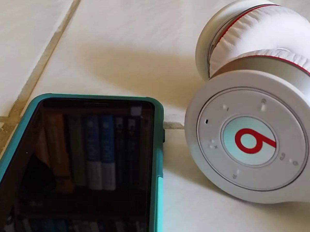 How to pair beats best sale with iphone