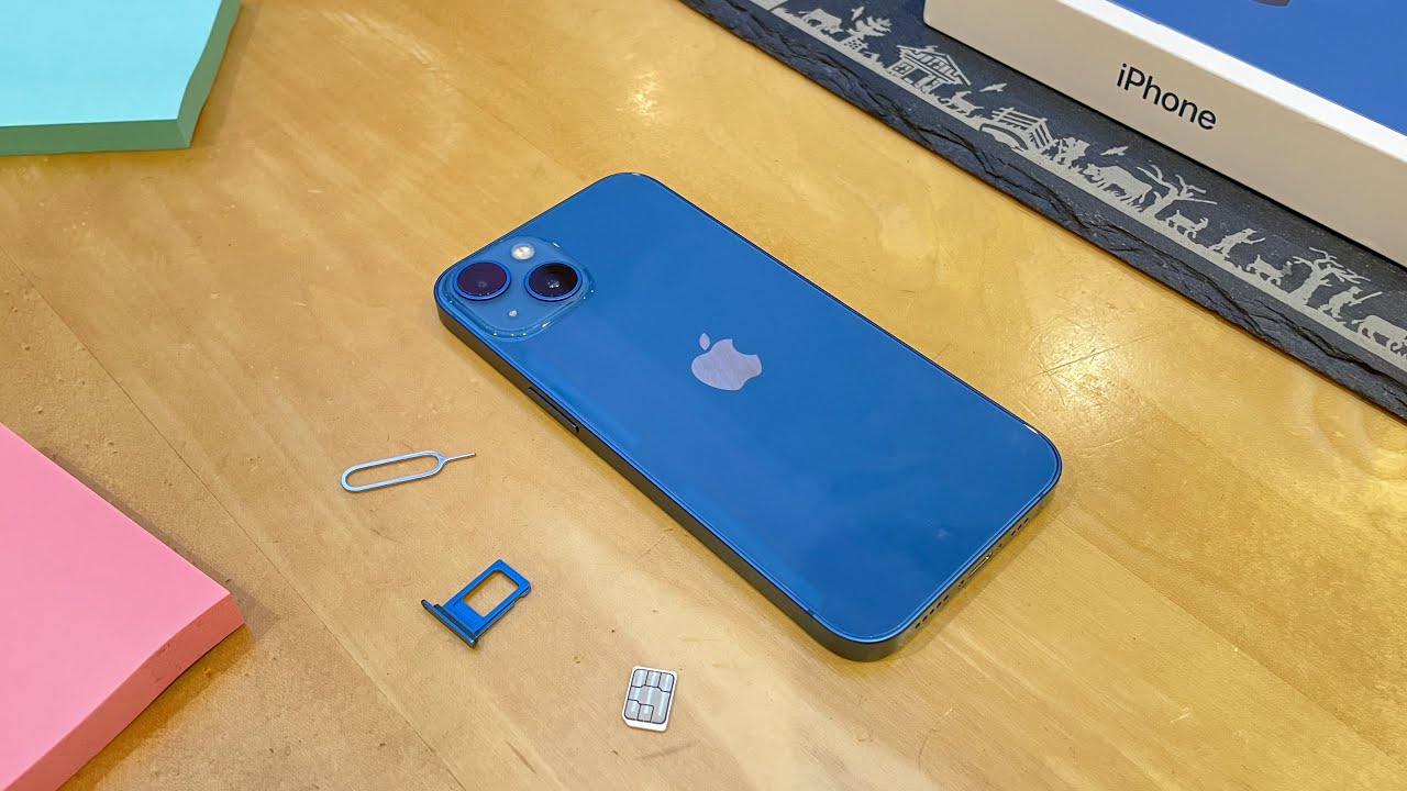 how-to-put-sim-card-in-iphone-13