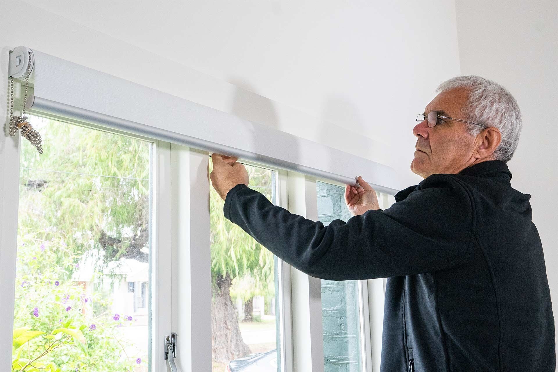 how-to-remove-cellular-shades-from-brackets