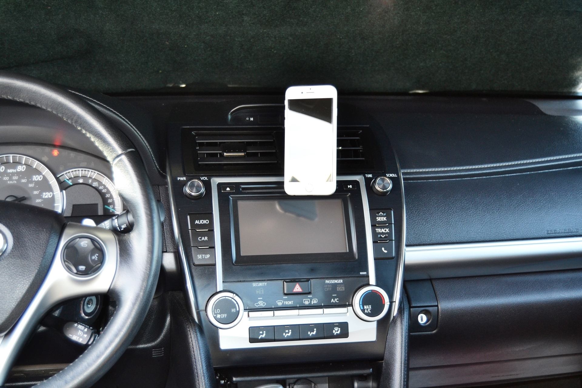 how-to-remove-phone-from-toyota-camry