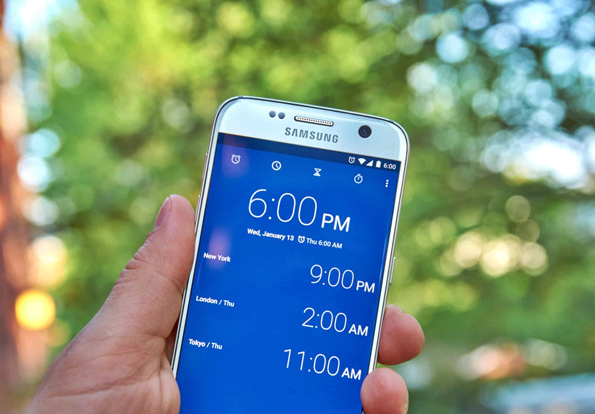 how-to-set-alarm-clock-on-samsung-phone