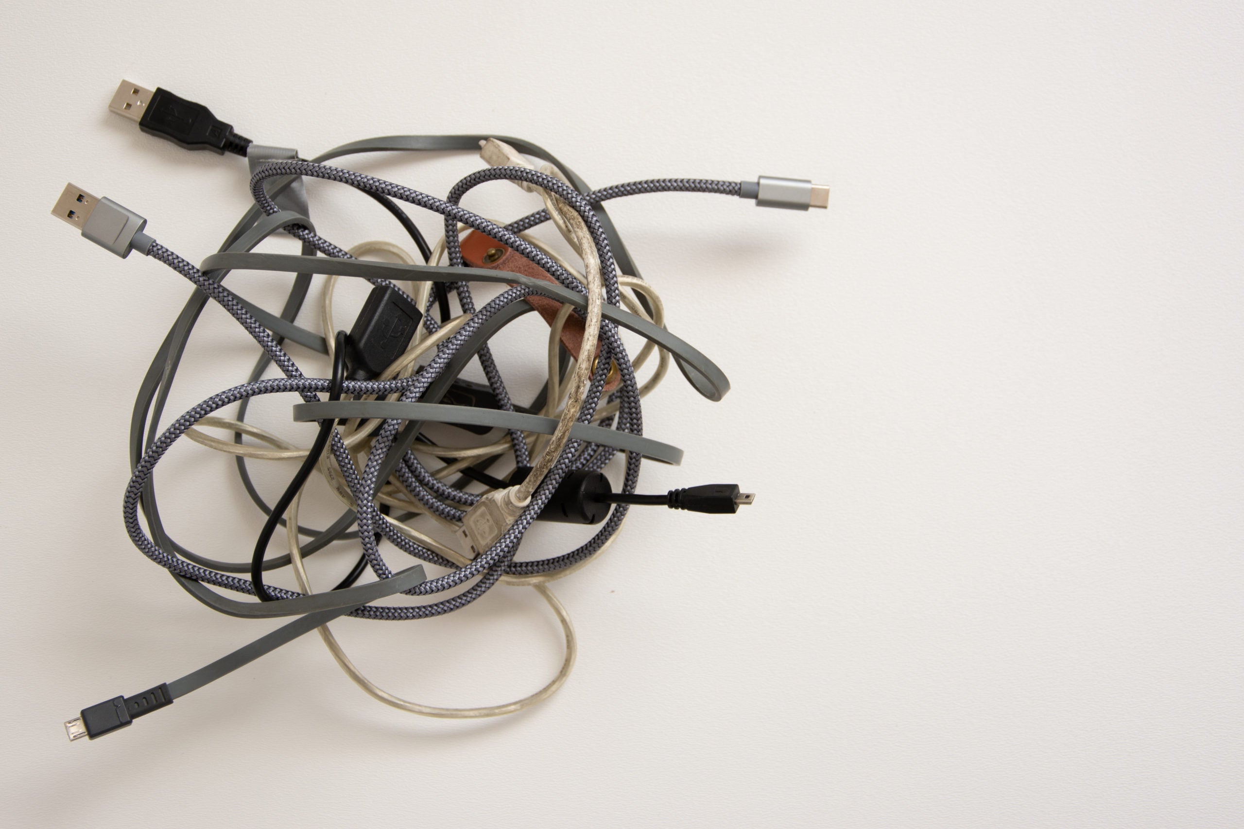 how-to-stop-phone-cord-from-tangling