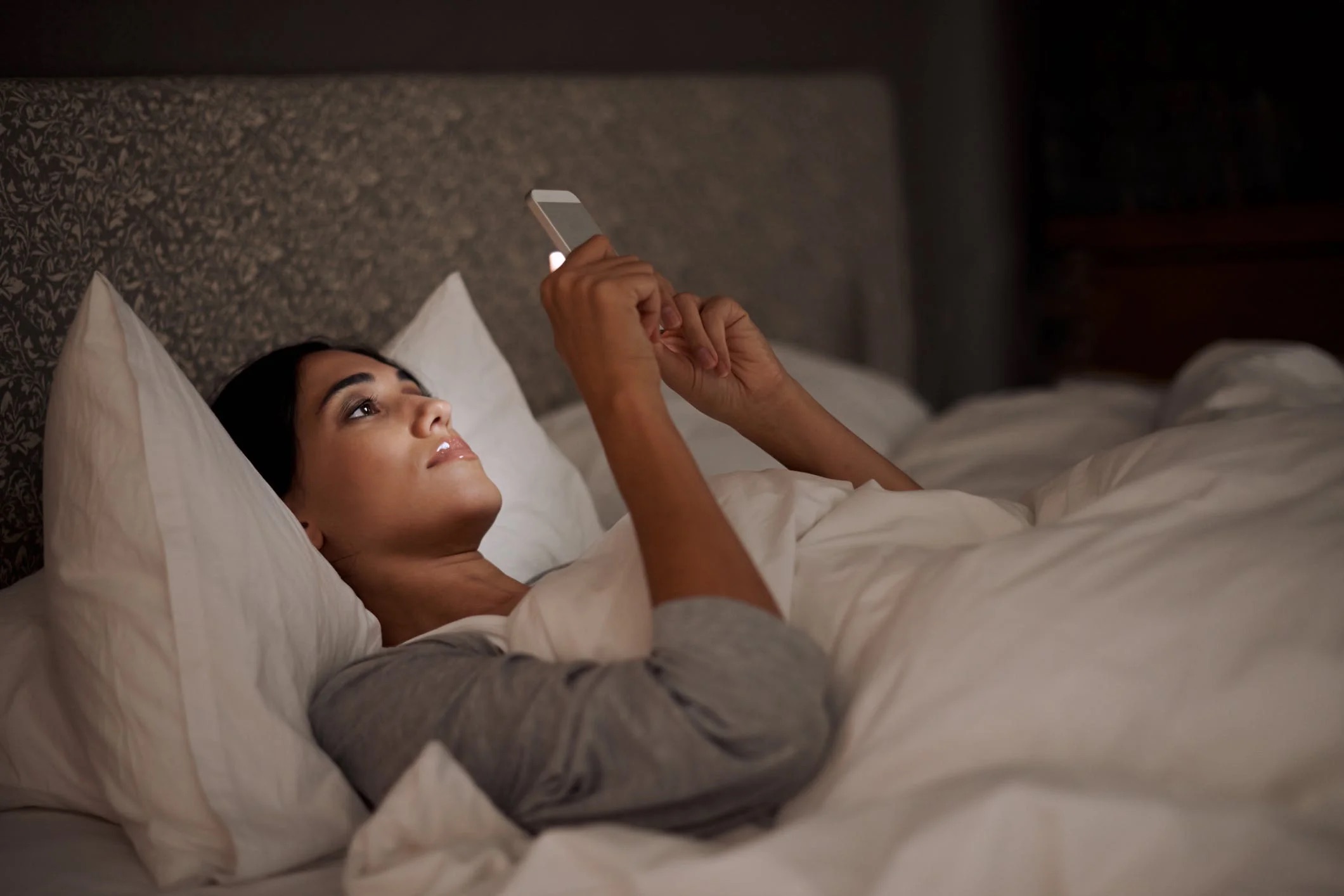how-to-stop-using-phone-at-night