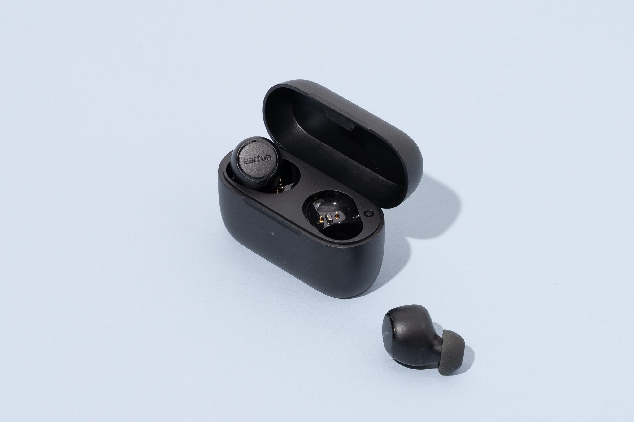 how-to-take-care-of-wireless-earbuds