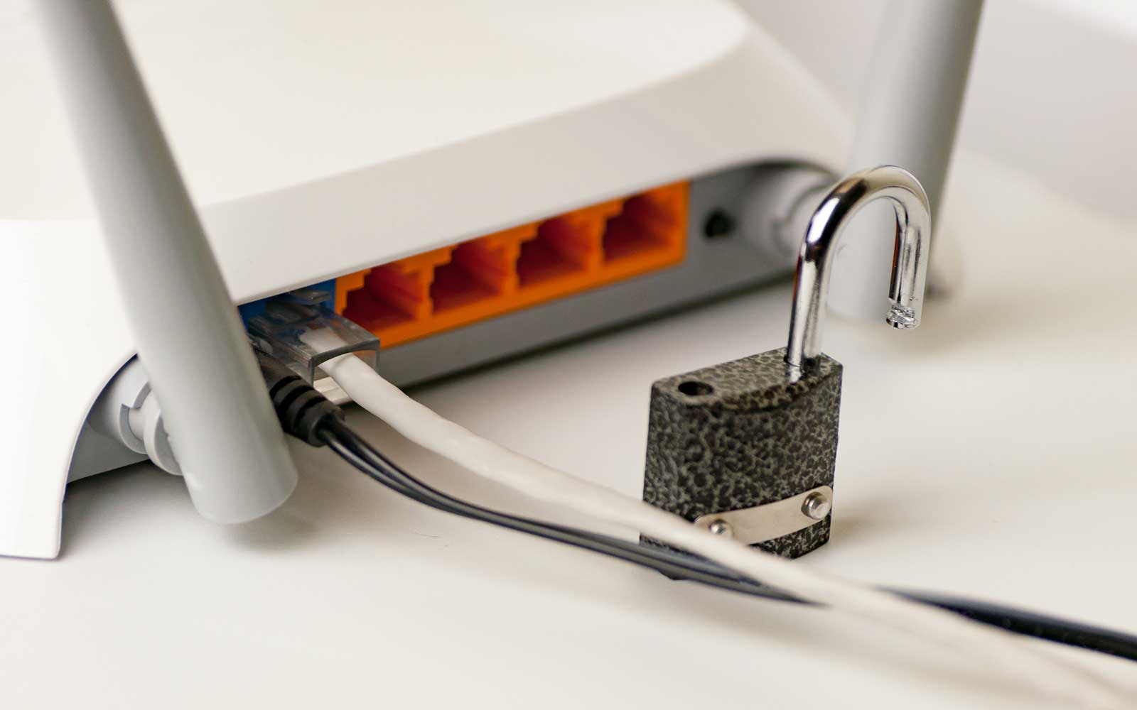 how-to-tell-if-your-wireless-router-has-been-hacked