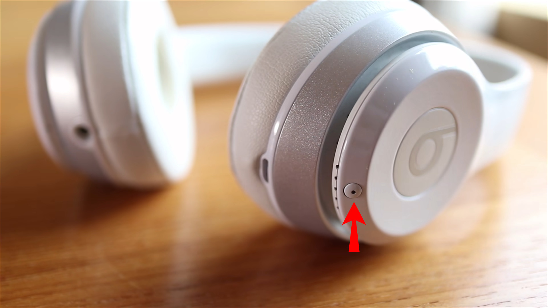 how-to-turn-on-beats-wireless-headphones