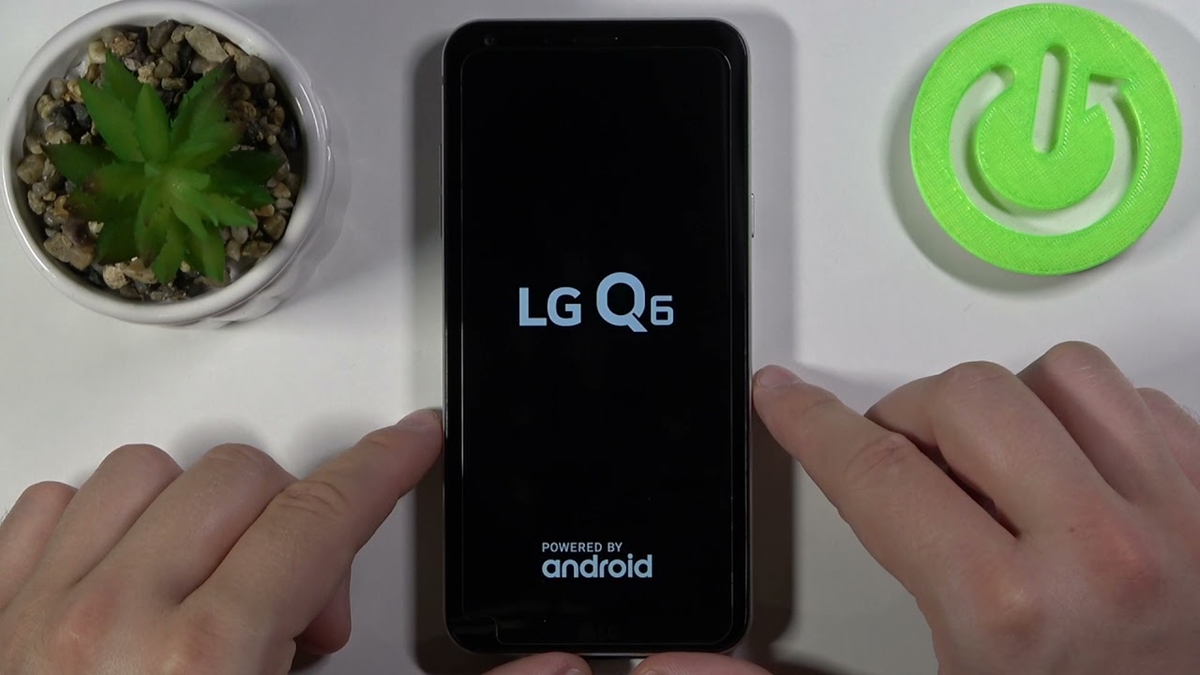 how-to-turn-on-lg-smartphone