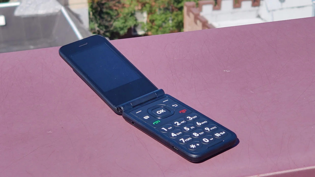 How To Turn On Ringer On AT&T Flip Phone | CellularNews